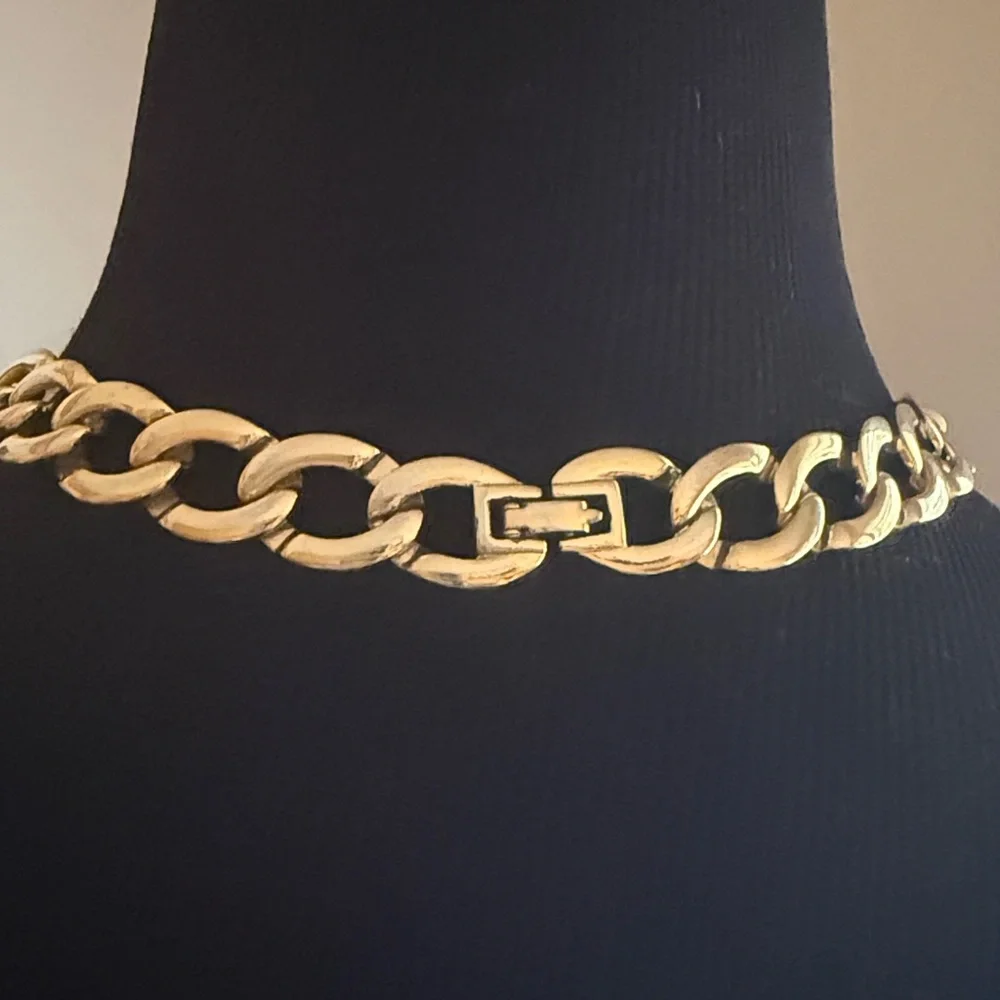 Vintage Monet Gold Tone Chain Link Necklace